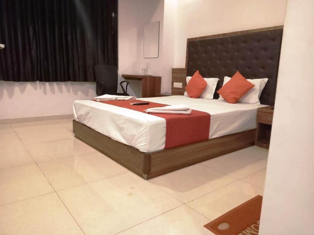 Sai Deep Lodging نافي مومباي المظهر الخارجي الصورة